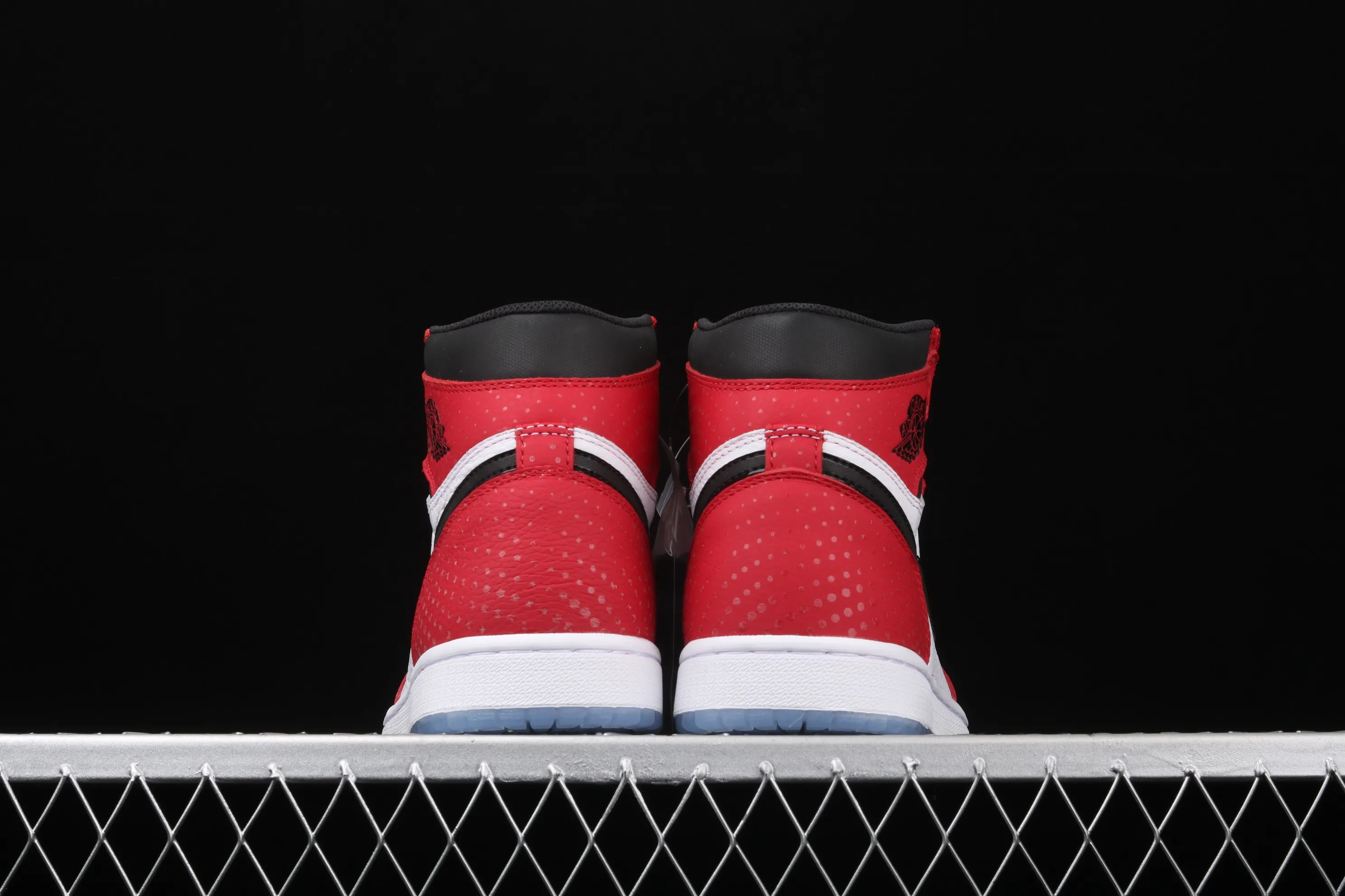 All categories Air Jordan Jordan series basketball shoes Air Jordan 1 High Pure original version Air Jordan 1 Retro High "Chicago Crystal" AJ1 Joe 1 New Chicago Spider-Man 555088-602